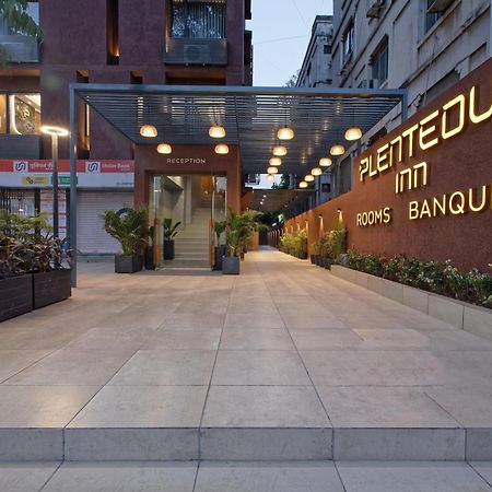 Plenteous Inn Ahmedabad Exterior foto